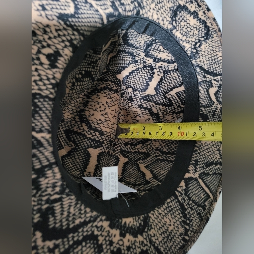 Tan and Black Reptile Skin Pattern - Picture 10 of 11